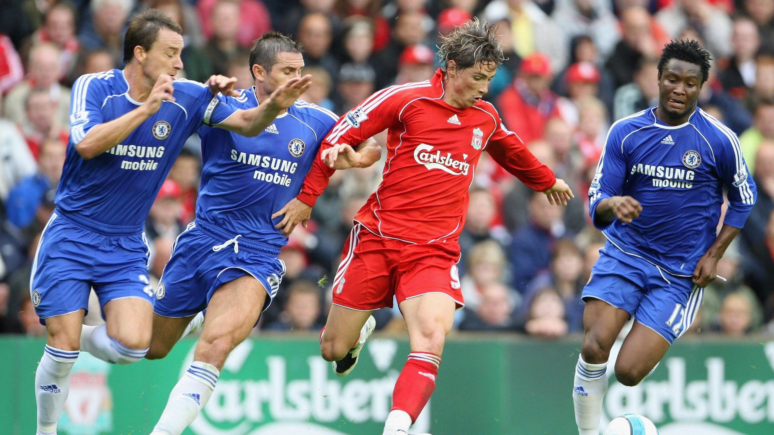 开云娱乐官网-维拉中路渗透和边路突击形成进攻维度，维拉阵型